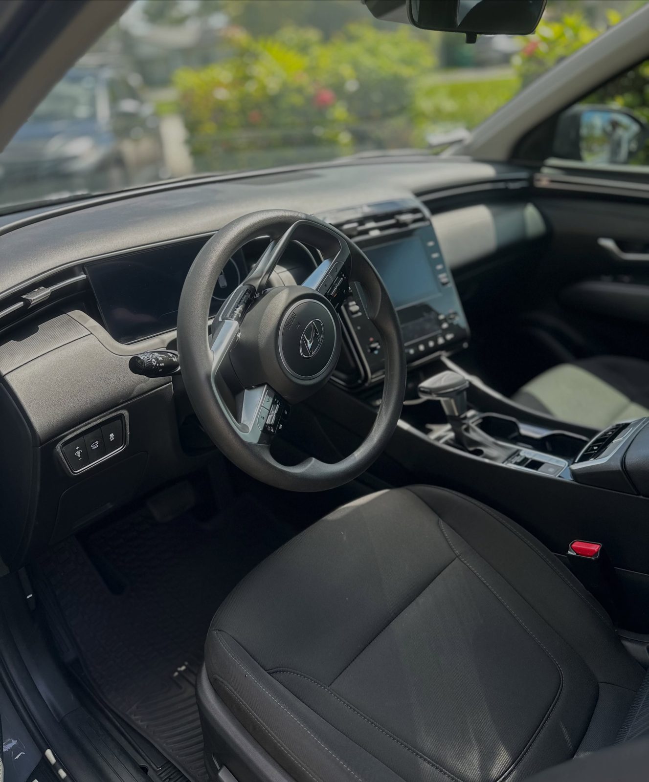Hyundai interior seats and carpets after shampoo